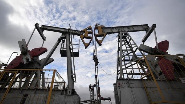 Цена нефти марки Brent превысила $86 за баррель впервые с 16 февраля<br />
